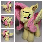 Plushie Flutterbat with bedroom eyes