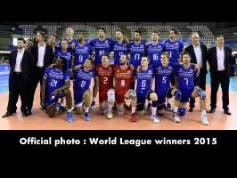 Rémi Gaillard pranks World Champion Volleyball team (official picture)