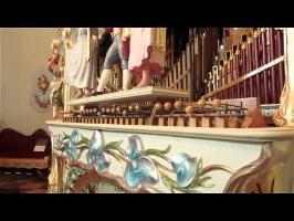 Bohemian Rhapsody Played by 100+ year old fairground organ